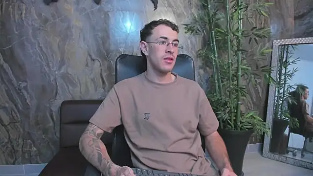 CodyWalkerR online show from April 16, 2026, 11:51 pm