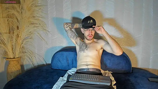 Snapshot of CodyWalkerR chatting on June 21, 2026, 5:37 pm CodyWalkerR online show from June 21, 2026, 5:37 pm
