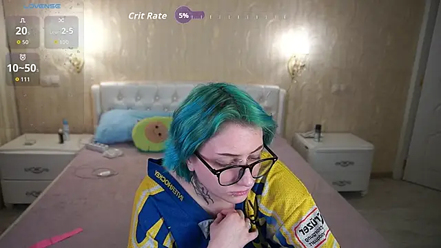 LunaaMayy online show from March 8, 2026, 2:04 am