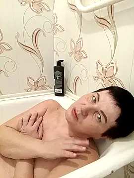 NicoleOlla online show from February 2, 2025, 1:30 pm