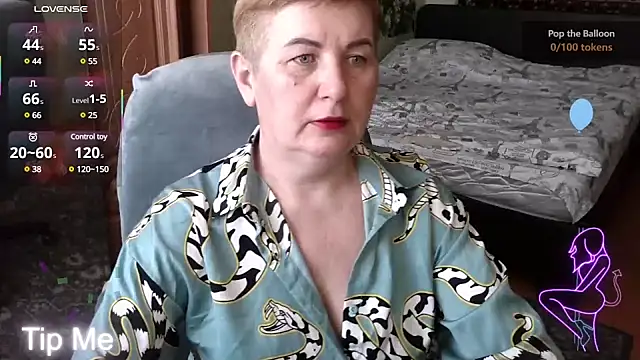 NicoleOlla online show from March 5, 2025, 6:44 am