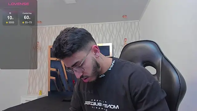 Liam Kleiin online show from December 22, 2025, 11:29 am