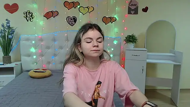 TinaRedly online show from March 8, 2025, 6:32 am