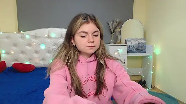 TinaRedly online show from January 18, 2026, 8:01 pm