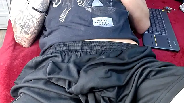  Thomas hot  online show from March 8, 2025, 3:56 pm