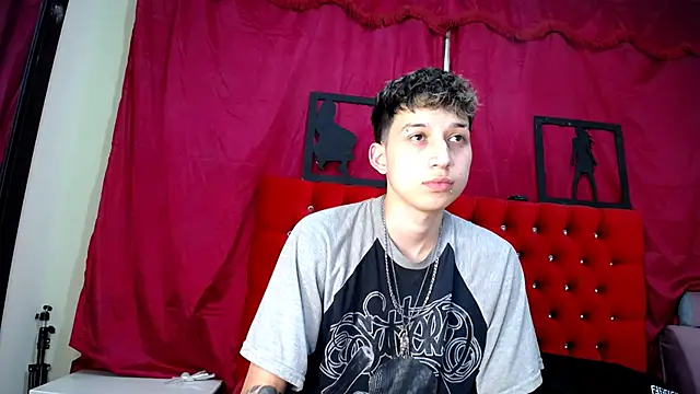  Thomas hot  online show from March 14, 2025, 1:59 am