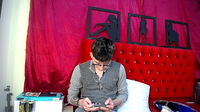  Thomas hot  online show from March 23, 2025, 1:20 am