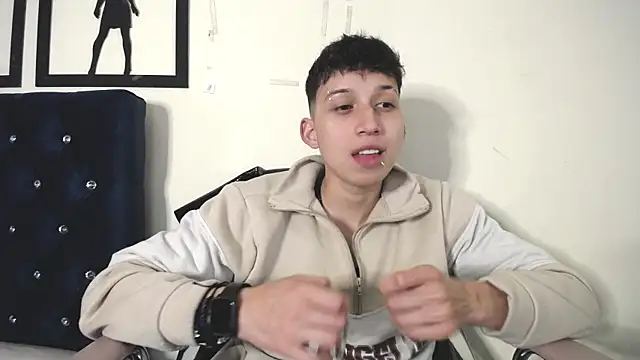  Thomas hot  online show from September 18, 2025, 3:30 am