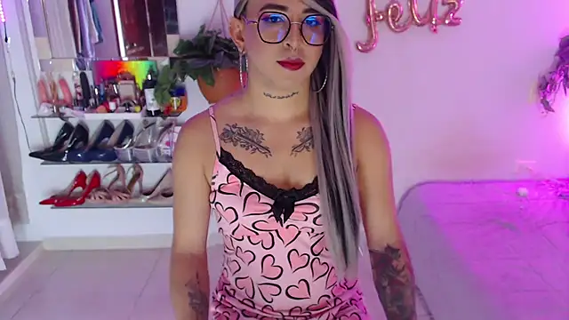 Laveneno ortiz07 online show from December 3, 2024, 11:13 pm