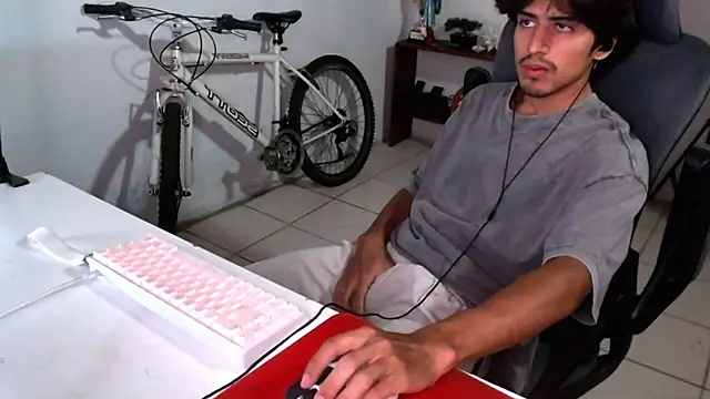 Snapshot of Thieves9 chatting on September 18, 2025, 4:03 am Thieves9 online show from September 18, 2025, 4:03 am