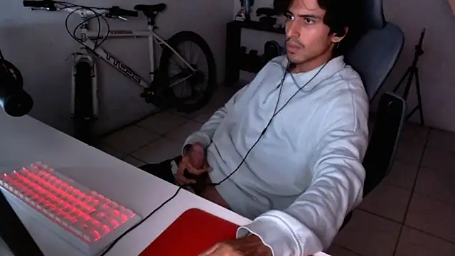 Snapshot of Thieves9 chatting on September 29, 2025, 10:20 am Thieves9 online show from September 29, 2025, 10:20 am