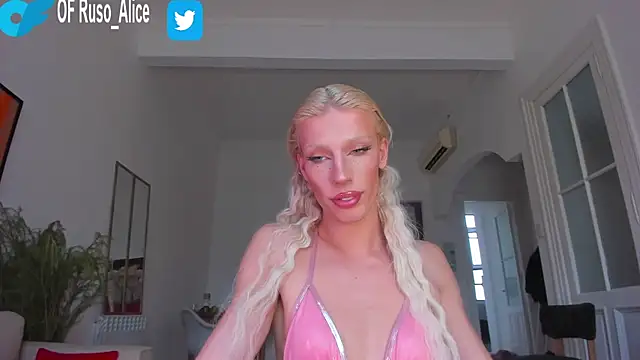 AliceSnowCatt online show from February 5, 2025, 3:52 pm