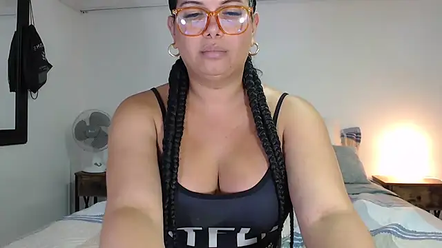 Snapshot of flowerdirtty chatting on October 26, 2025, 3:23 am flowerdirtty online show from October 26, 2025, 3:23 am