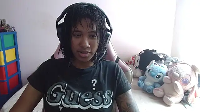 Snapshot of TiffanyRoouse chatting on September 28, 2025, 3:28 pm TiffanyRoouse online show from September 28, 2025, 3:28 pm