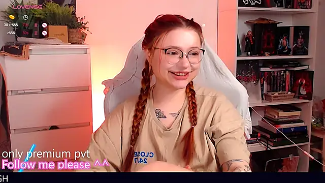 Snapshot of me__hanna chatting on November 14, 2025, 10:29 pm me hanna online show from November 14, 2025, 10:29 pm