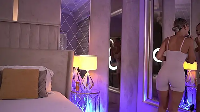 BlairSanders online show from September 19, 2025, 6:19 pm