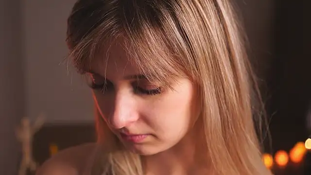 Snapshot of hereandnows_ chatting on December 28, 2024, 7:01 pm hereandnows online show from December 28, 2024, 7:01 pm