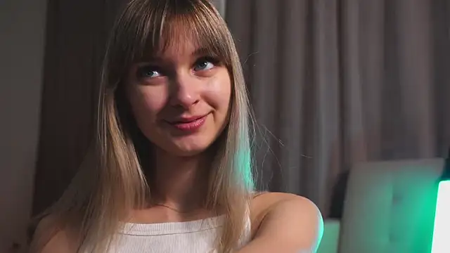 Snapshot of hereandnows_ chatting on January 12, 2025, 11:26 pm hereandnows online show from January 12, 2025, 11:26 pm