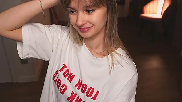 Snapshot of hereandnows_ chatting on January 27, 2025, 3:18 pm hereandnows online show from January 27, 2025, 3:18 pm