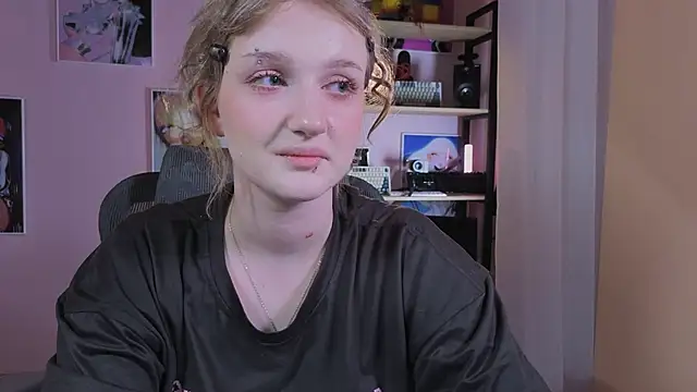 ELLIEJAY online show from February 12, 2026, 6:19 am