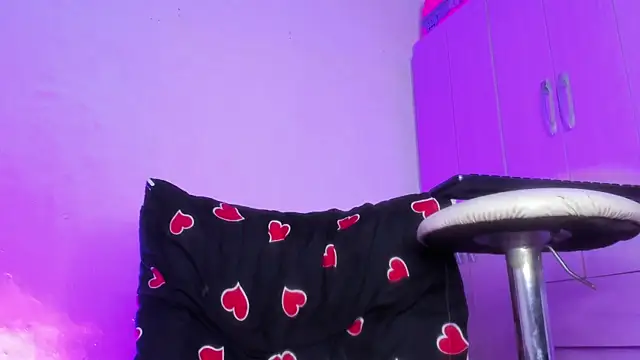 Kendall Hotsexy x online show from July 9, 2026, 5:00 am