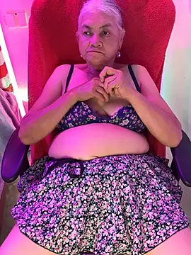 Snapshot of Grandma_Mature23 chatting on March 3, 2025, 4:03 am Grandma Mature23 online show from March 3, 2025, 4:03 am