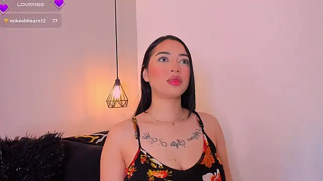 Snapshot of AnthonellaSweet chatting on October 11, 2025, 12:26 pm AnthonellaSweet online show from October 11, 2025, 12:26 pm