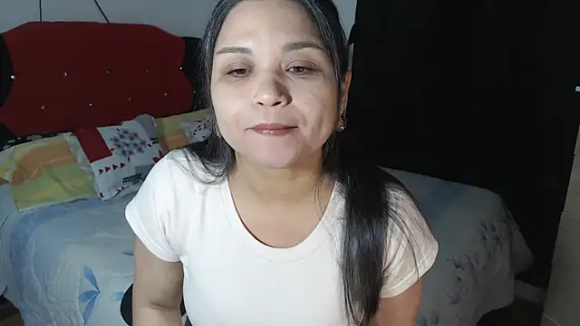 Crystal milkmature online show from June 12, 2026, 7:02 pm