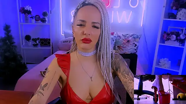 MonicaMaxwel online show from January 14, 2025, 3:04 pm
