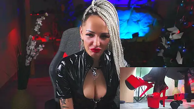MonicaMaxwel online show from January 17, 2025, 4:47 pm