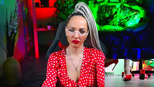 MonicaMaxwel online show from January 30, 2025, 12:16 pm