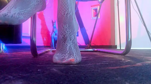 Snapshot of MonicaMaxwel chatting on February 20, 2026, 10:38 am MonicaMaxwel online show from February 20, 2026, 10:38 am