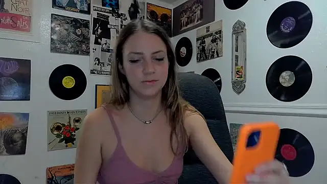 Snapshot of molly_witha_chance chatting on January 23, 2025, 2:02 am molly witha chance online show from January 23, 2025, 2:02 am