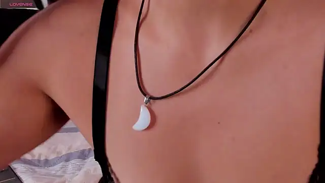 YenniferCurly online show from December 29, 2024, 12:55 pm