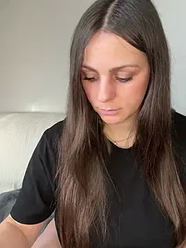 Snapshot of Loella-Rose chatting on January 15, 2026, 8:41 am Loella-Rose online show from January 15, 2026, 8:41 am