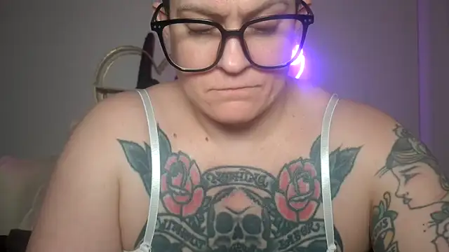 quinnmariexo online show from February 10, 2026, 7:12 am