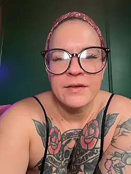 Snapshot of quinnmariexo chatting on June 19, 2026, 3:38 pm quinnmariexo online show from June 19, 2026, 3:38 pm