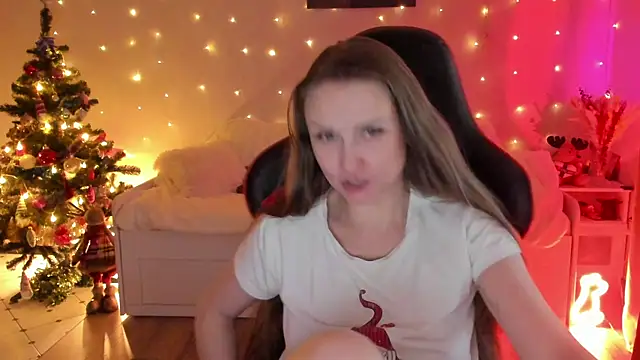 Snapshot of desperatehousewife__ chatting on January 15, 2025, 12:15 pm desperatehousewife online show from January 15, 2025, 12:15 pm