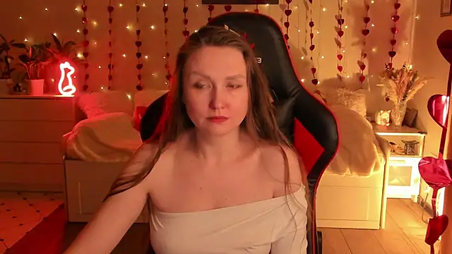 Snapshot of desperatehousewife__ chatting on February 16, 2025, 6:10 pm desperatehousewife online show from February 16, 2025, 6:10 pm