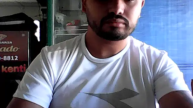 Snapshot of Luizcalado20 chatting on April 15, 2026, 2:57 pm Luizcalado20 online show from April 15, 2026, 2:57 pm