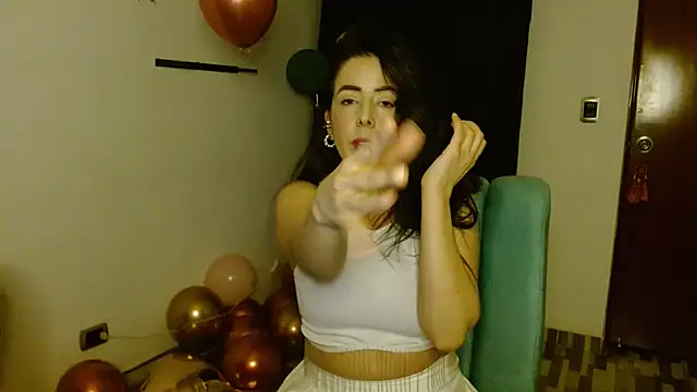 ella peck online show from September 25, 2025, 3:43 am