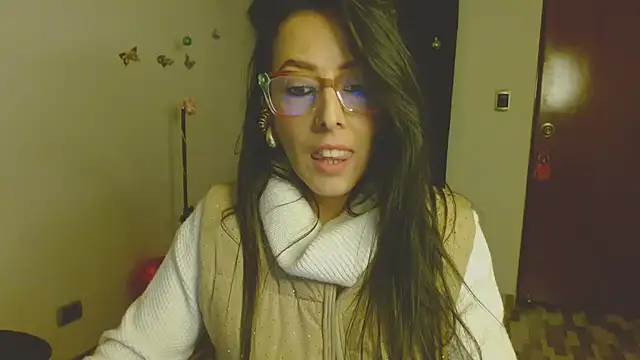 Snapshot of ella_peck chatting on December 3, 2025, 2:08 am ella peck online show from December 3, 2025, 2:08 am