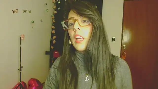 Snapshot of ella_peck chatting on January 6, 2026, 4:05 am ella peck online show from January 6, 2026, 4:05 am