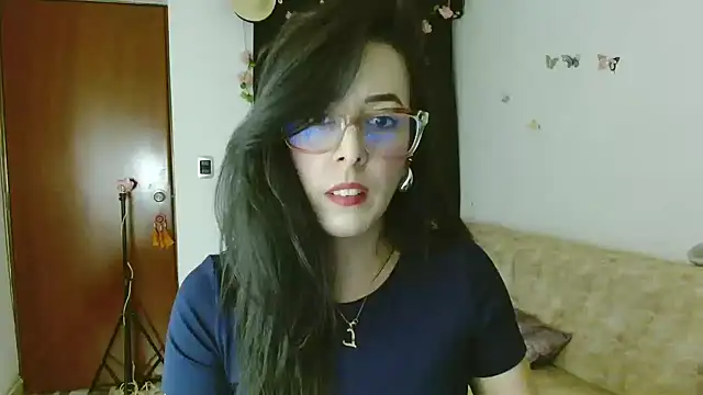 Snapshot of ella_peck chatting on April 13, 2026, 3:34 am ella peck online show from April 13, 2026, 3:34 am