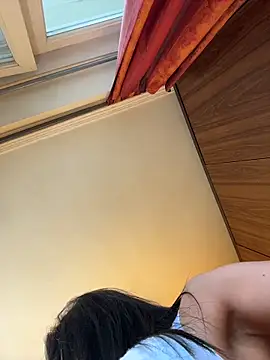 Hotmomcheckk  online show from November 8, 2025, 9:31 am