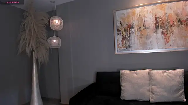 MollySundersX online show from February 5, 2025, 8:25 pm