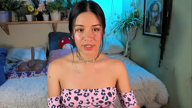 MiaaRose online show from November 22, 2025, 4:06 pm