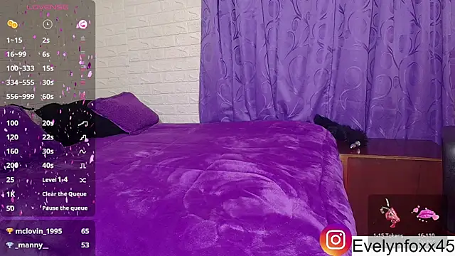 Snapshot of eve_foxx chatting on January 4, 2025, 11:06 pm eve foxx online show from January 4, 2025, 11:06 pm