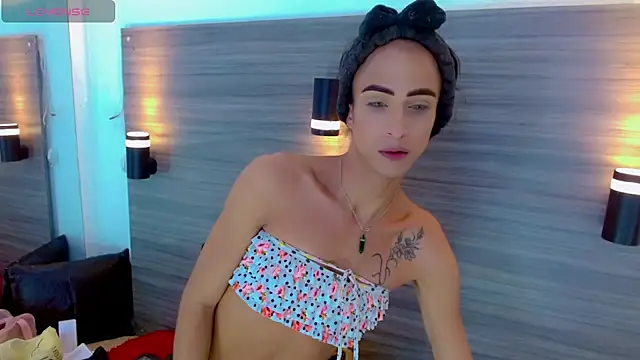 PriscilaRainbow online show from July 18, 2026, 8:23 pm