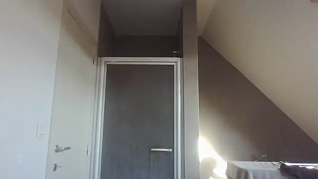 Vekie 007 online show from July 27, 2026, 5:53 pm